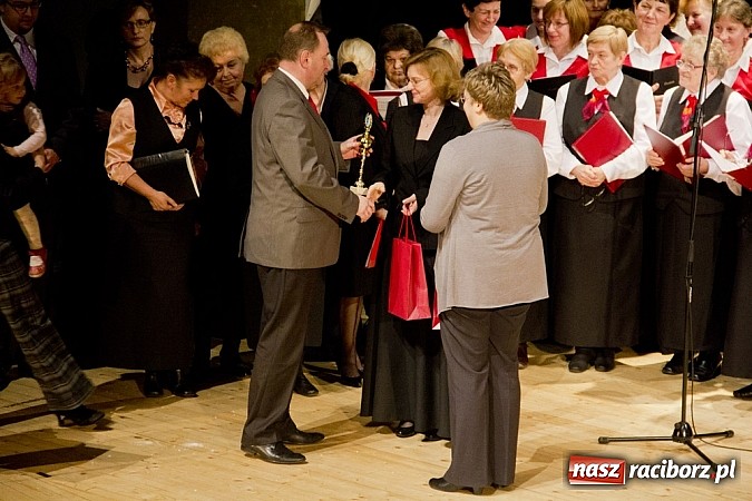 Zdjęcie w galerii na portalu naszraciborz.pl: Śpiewacze święto w Raciborskim Centrum Kultury z Josephem von Eichendorffem w tle wiadomości z regionu