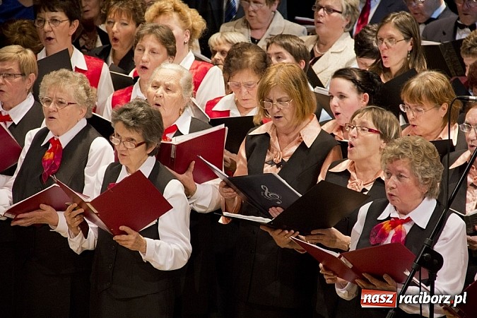 Zdjęcie w galerii na portalu naszraciborz.pl: Śpiewacze święto w Raciborskim Centrum Kultury z Josephem von Eichendorffem w tle wiadomości z regionu