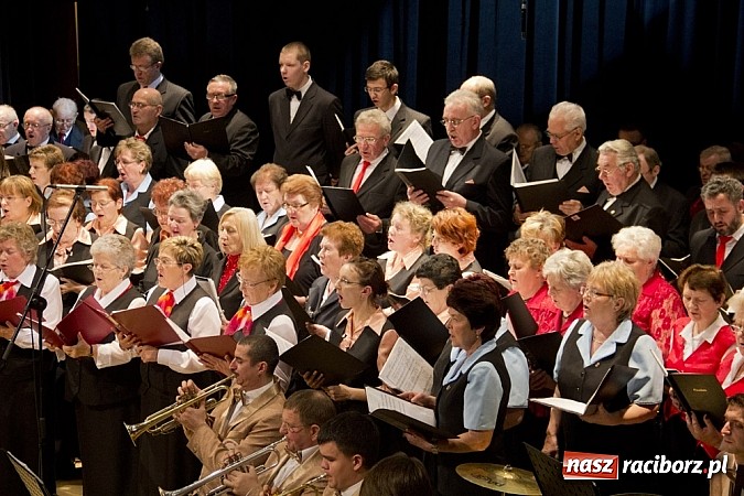 Zdjęcie w galerii na portalu naszraciborz.pl: Śpiewacze święto w Raciborskim Centrum Kultury z Josephem von Eichendorffem w tle wiadomości z regionu