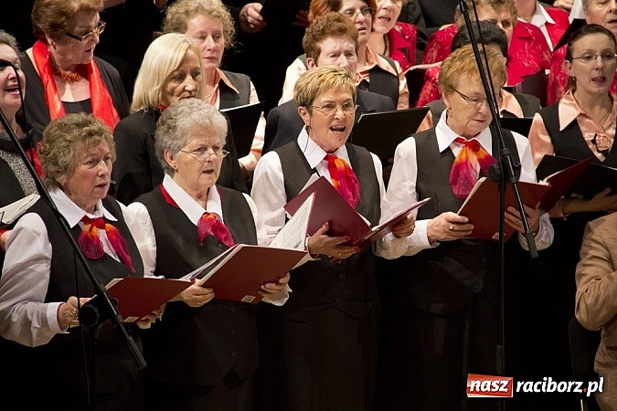 Zdjęcie w galerii na portalu naszraciborz.pl: Śpiewacze święto w Raciborskim Centrum Kultury z Josephem von Eichendorffem w tle wiadomości z regionu
