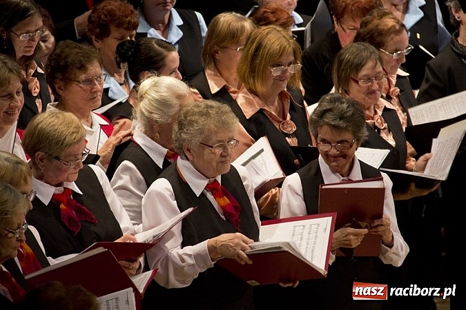 Zdjęcie w galerii na portalu naszraciborz.pl: Śpiewacze święto w Raciborskim Centrum Kultury z Josephem von Eichendorffem w tle wiadomości z regionu