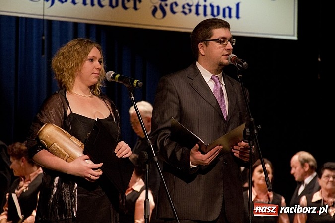Zdjęcie w galerii na portalu naszraciborz.pl: Śpiewacze święto w Raciborskim Centrum Kultury z Josephem von Eichendorffem w tle wiadomości z regionu