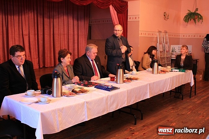 Zdjęcie w galerii na portalu naszraciborz.pl: Sołtys liderem, a gospodyni strażniczką wiadomości z regionu