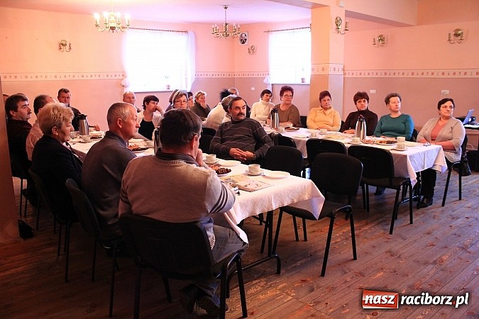 Zdjęcie w galerii na portalu naszraciborz.pl: Sołtys liderem, a gospodyni strażniczką wiadomości z regionu