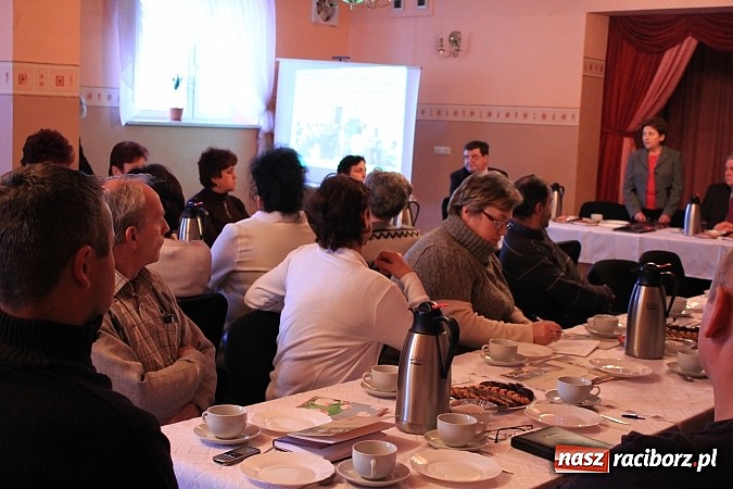 Zdjęcie w galerii na portalu naszraciborz.pl: Sołtys liderem, a gospodyni strażniczką wiadomości z regionu