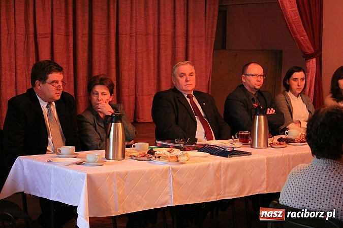 Zdjęcie w galerii na portalu naszraciborz.pl: Sołtys liderem, a gospodyni strażniczką wiadomości z regionu