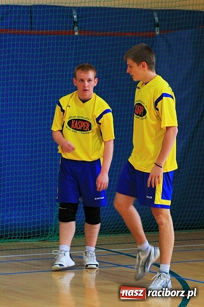 Zdjęcie w galerii na portalu naszraciborz.pl: Mikołajki na sportowo. Turniej piłki siatkowej wiadomości z regionu