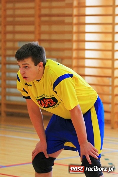 Zdjęcie w galerii na portalu naszraciborz.pl: Mikołajki na sportowo. Turniej piłki siatkowej wiadomości z regionu