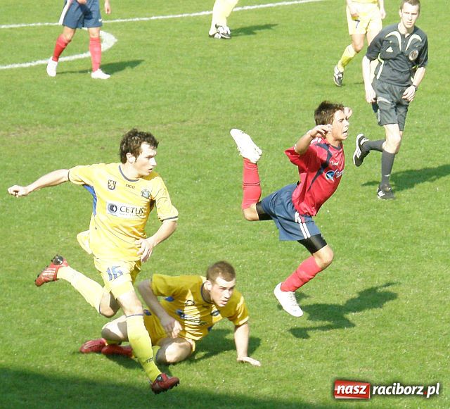 Zdjęcie w galerii na portalu naszraciborz.pl: KP Unia bez punktów na święta wiadomości z regionu