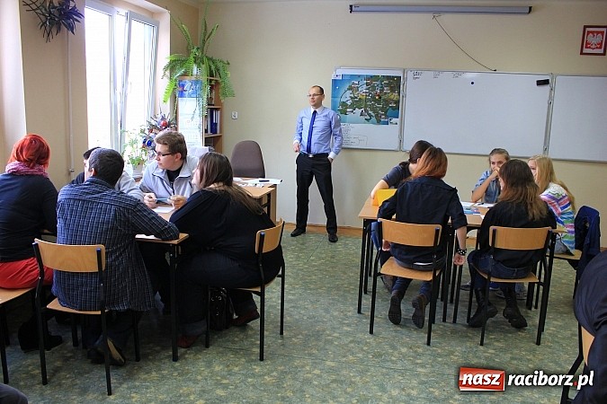 Zdjęcie w galerii na portalu naszraciborz.pl: Uczniowie II LO najbardziej przedsiębiorczy wiadomości z regionu