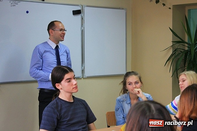 Zdjęcie w galerii na portalu naszraciborz.pl: Uczniowie II LO najbardziej przedsiębiorczy wiadomości z regionu