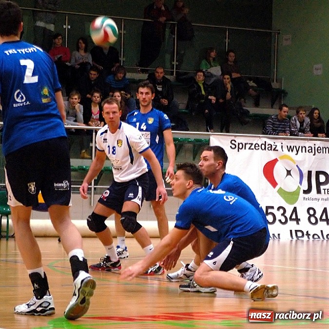 Zdjęcie w galerii na portalu naszraciborz.pl: AZS Rafako przegrał z liderem wiadomości z regionu