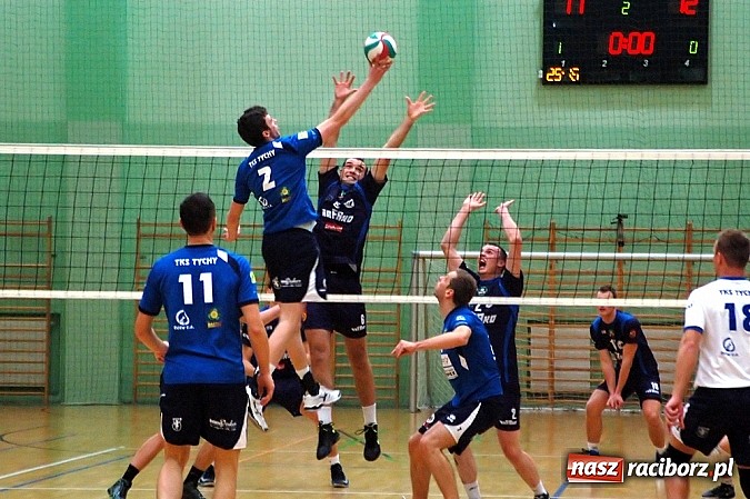 Zdjęcie w galerii na portalu naszraciborz.pl: AZS Rafako przegrał z liderem wiadomości z regionu