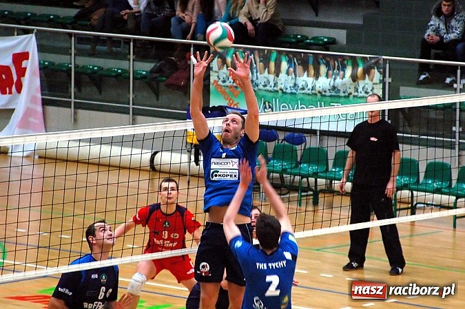 Zdjęcie w galerii na portalu naszraciborz.pl: AZS Rafako przegrał z liderem wiadomości z regionu