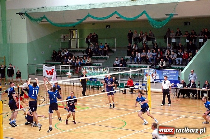 Zdjęcie w galerii na portalu naszraciborz.pl: AZS Rafako przegrał z liderem wiadomości z regionu
