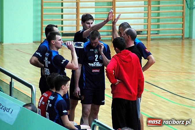Zdjęcie w galerii na portalu naszraciborz.pl: AZS Rafako przegrał z liderem wiadomości z regionu