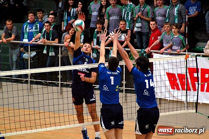 Zdjęcie w galerii na portalu naszraciborz.pl: AZS Rafako przegrał z liderem wiadomości z regionu