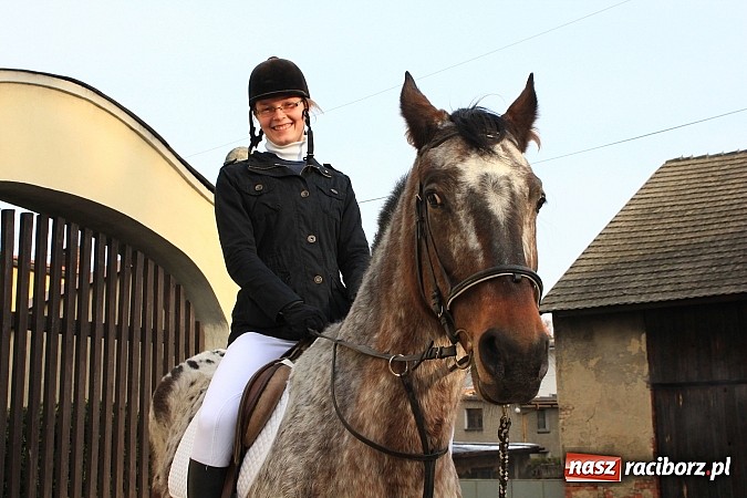 Zdjęcie w galerii na portalu naszraciborz.pl: Procesja na koniach z okazji dnia św. Mikołaja wiadomości z regionu