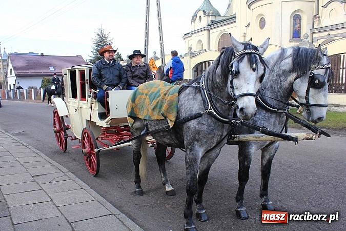 Zdjęcie w galerii na portalu naszraciborz.pl: Procesja na koniach z okazji dnia św. Mikołaja wiadomości z regionu