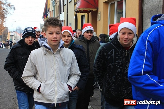 Zdjęcie w galerii na portalu naszraciborz.pl: Procesja na koniach z okazji dnia św. Mikołaja wiadomości z regionu
