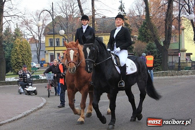 Zdjęcie w galerii na portalu naszraciborz.pl: Procesja na koniach z okazji dnia św. Mikołaja wiadomości z regionu