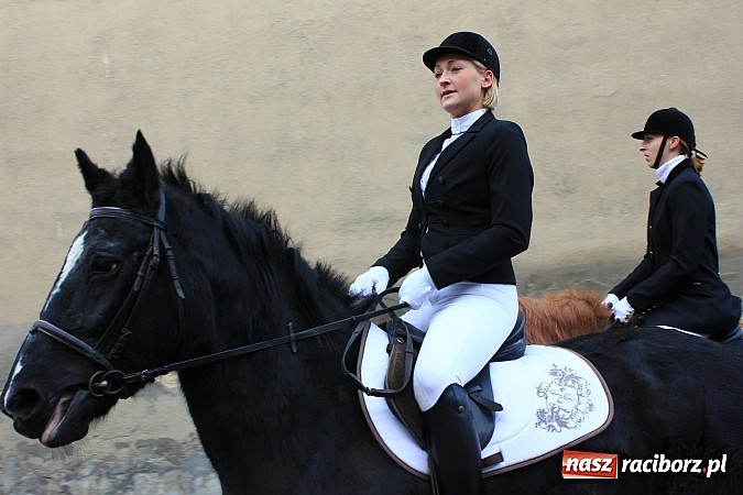 Zdjęcie w galerii na portalu naszraciborz.pl: Procesja na koniach z okazji dnia św. Mikołaja wiadomości z regionu