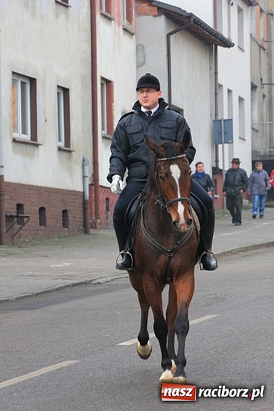 Zdjęcie w galerii na portalu naszraciborz.pl: Procesja na koniach z okazji dnia św. Mikołaja wiadomości z regionu