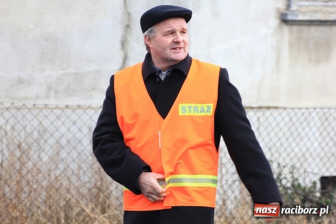 Zdjęcie w galerii na portalu naszraciborz.pl: Procesja na koniach z okazji dnia św. Mikołaja wiadomości z regionu