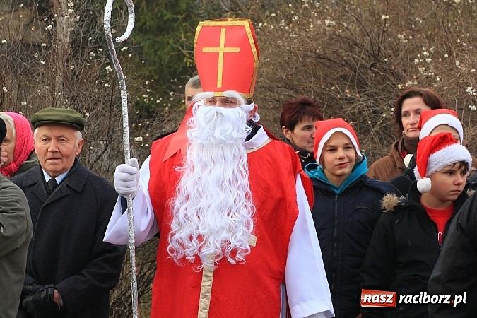 Zdjęcie w galerii na portalu naszraciborz.pl: Procesja na koniach z okazji dnia św. Mikołaja wiadomości z regionu