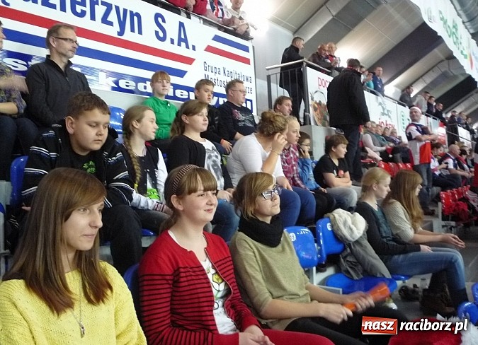 Zdjęcie w galerii na portalu naszraciborz.pl: Z Tworkowa na siatkarską Ligę Mistrzów wiadomości z regionu