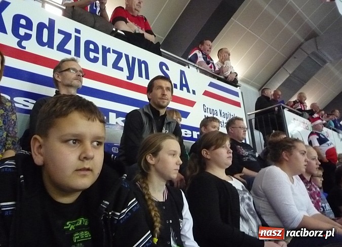 Zdjęcie w galerii na portalu naszraciborz.pl: Z Tworkowa na siatkarską Ligę Mistrzów wiadomości z regionu