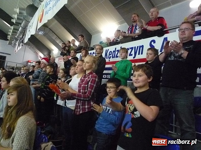 Zdjęcie w galerii na portalu naszraciborz.pl: Z Tworkowa na siatkarską Ligę Mistrzów wiadomości z regionu