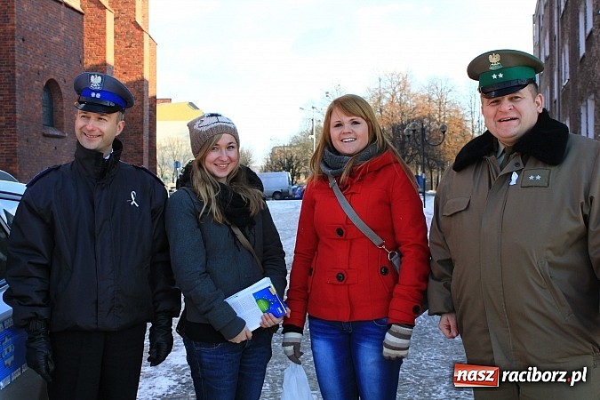 Zdjęcie w galerii na portalu naszraciborz.pl: Biała wstążka, czyli stop przemocy wobec kobiet wiadomości z regionu