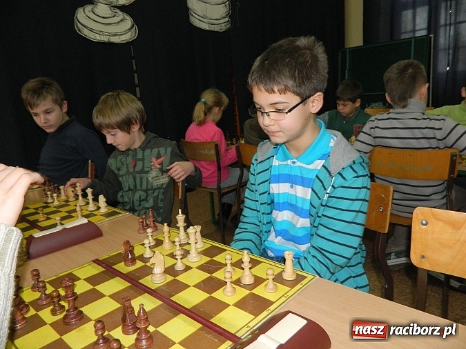 Zdjęcie w galerii na portalu naszraciborz.pl: Szach i mat w SP 4 wiadomości z regionu