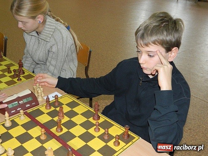 Zdjęcie w galerii na portalu naszraciborz.pl: Szach i mat w SP 4 wiadomości z regionu