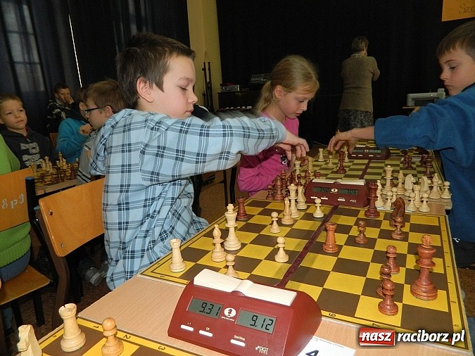 Zdjęcie w galerii na portalu naszraciborz.pl: Szach i mat w SP 4 wiadomości z regionu