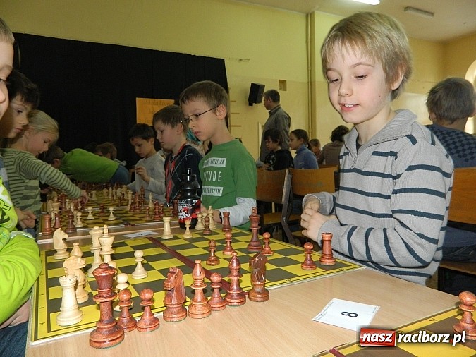 Zdjęcie w galerii na portalu naszraciborz.pl: Szach i mat w SP 4 wiadomości z regionu