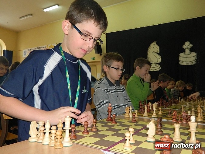 Zdjęcie w galerii na portalu naszraciborz.pl: Szach i mat w SP 4 wiadomości z regionu