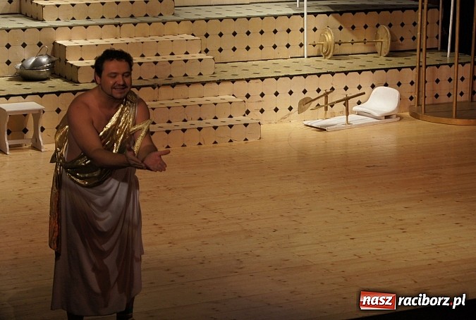 Zdjęcie w galerii na portalu naszraciborz.pl: Pełna sala na Orfeuszu w piekle wiadomości z regionu