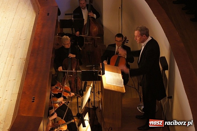 Zdjęcie w galerii na portalu naszraciborz.pl: Pełna sala na Orfeuszu w piekle wiadomości z regionu