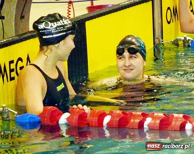 Zdjęcie w galerii na portalu naszraciborz.pl: Pływanie. Mikołajkowy prezent Tokarskiego wiadomości z regionu
