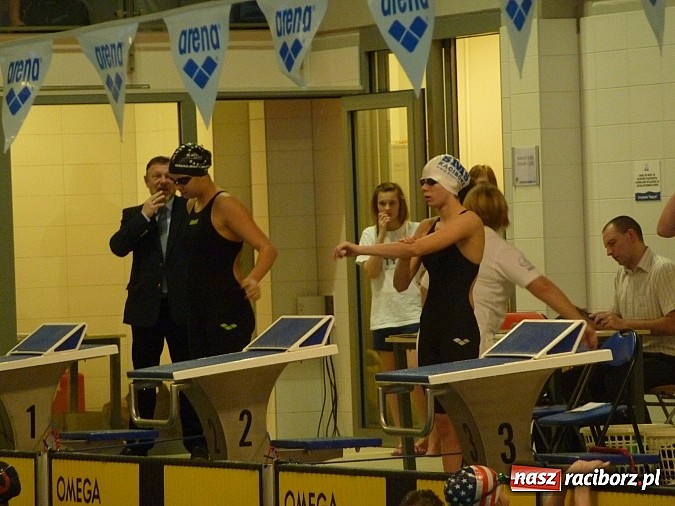 Zdjęcie w galerii na portalu naszraciborz.pl: Pływanie. Mikołajkowy prezent Tokarskiego wiadomości z regionu