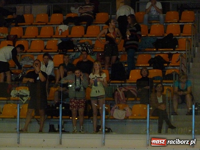 Zdjęcie w galerii na portalu naszraciborz.pl: Pływanie. Mikołajkowy prezent Tokarskiego wiadomości z regionu