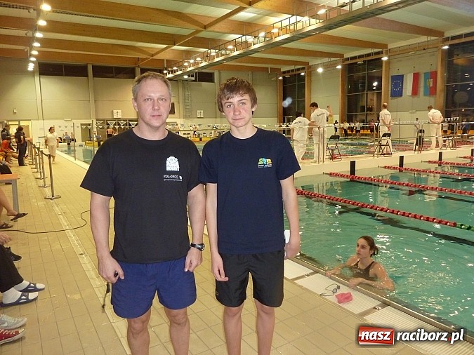 Zdjęcie w galerii na portalu naszraciborz.pl: Pływanie. Mikołajkowy prezent Tokarskiego wiadomości z regionu