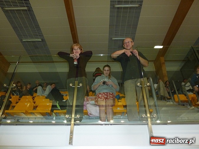 Zdjęcie w galerii na portalu naszraciborz.pl: Pływanie. Mikołajkowy prezent Tokarskiego wiadomości z regionu