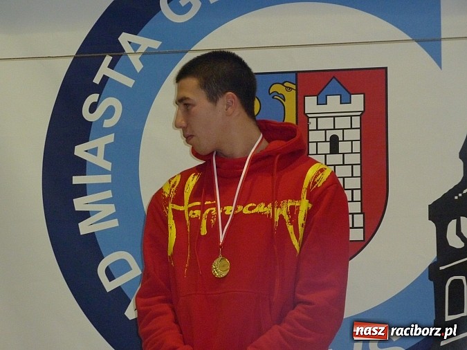 Zdjęcie w galerii na portalu naszraciborz.pl: Pływanie. Mikołajkowy prezent Tokarskiego wiadomości z regionu