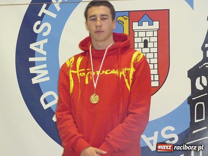 Zdjęcie w galerii na portalu naszraciborz.pl: Pływanie. Mikołajkowy prezent Tokarskiego wiadomości z regionu