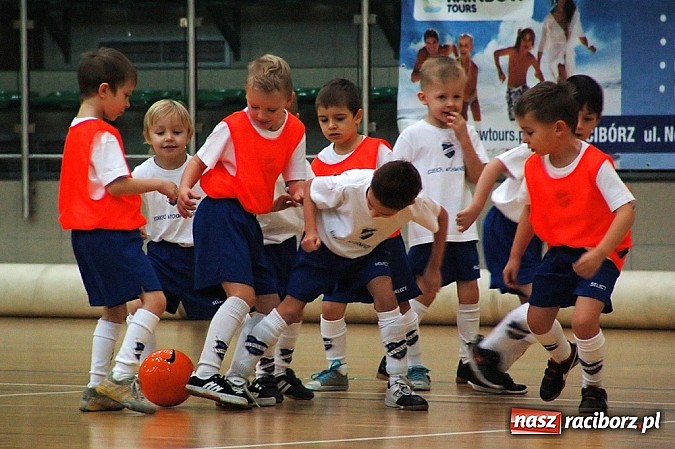 Zdjęcie w galerii na portalu naszraciborz.pl: Piłkarskie mikołajki z Unią Racibórz wiadomości z regionu