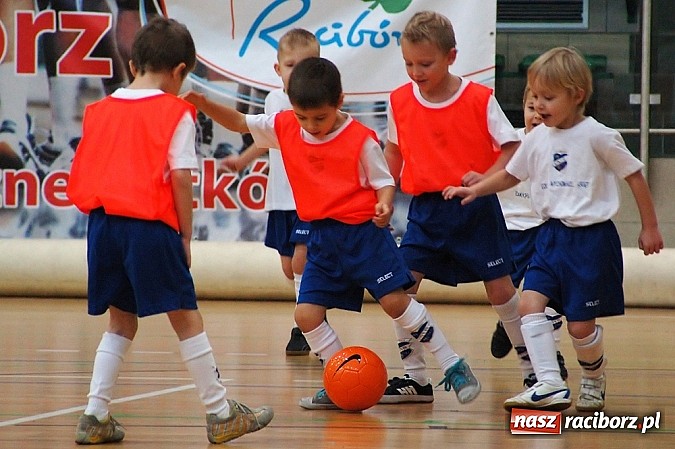 Zdjęcie w galerii na portalu naszraciborz.pl: Piłkarskie mikołajki z Unią Racibórz wiadomości z regionu
