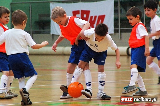 Zdjęcie w galerii na portalu naszraciborz.pl: Piłkarskie mikołajki z Unią Racibórz wiadomości z regionu